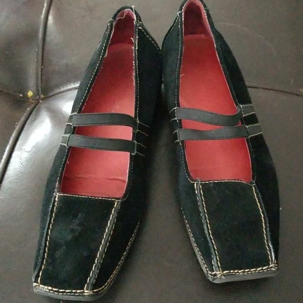 AEROSOLES Suede Black Flats Sz. 8